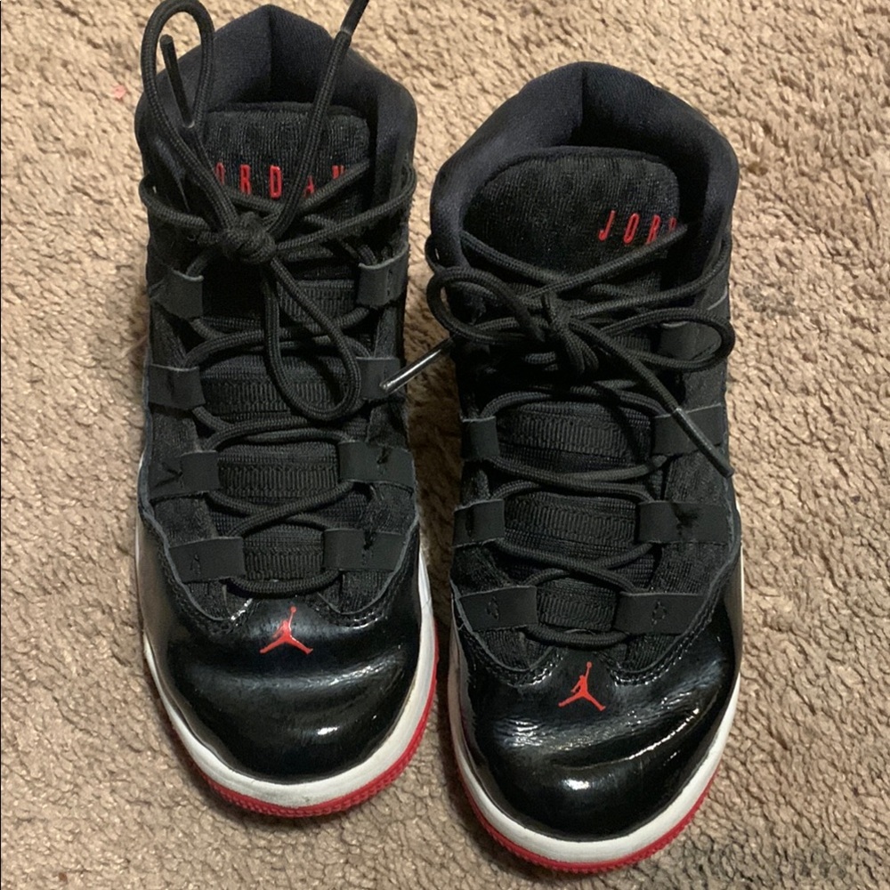 Jordan Kids Black and Red Sneakers
